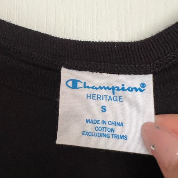 CHAMPION BLACK BOXY CROPPED TEE - Picture 6 of 7